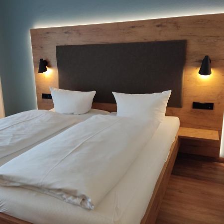 FDH Hotel Waldhorn מראה חיצוני תמונה