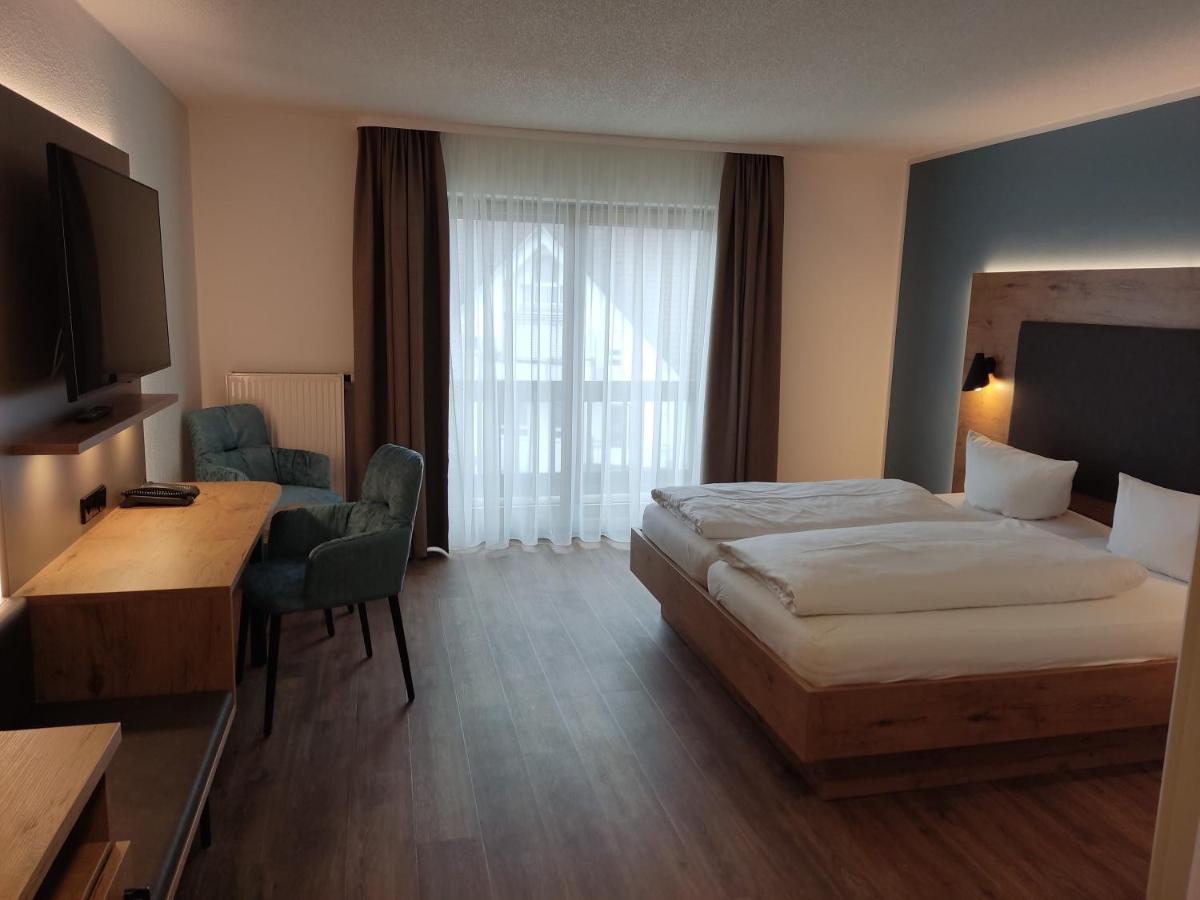 FDH Hotel Waldhorn מראה חיצוני תמונה