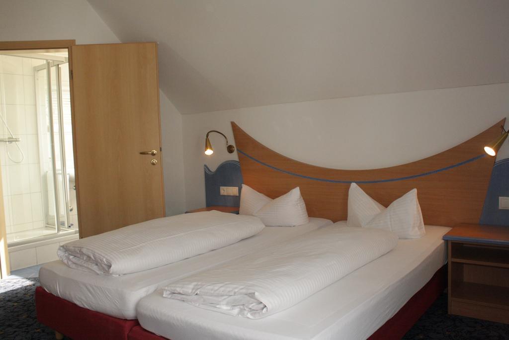 FDH Hotel Waldhorn מראה חיצוני תמונה