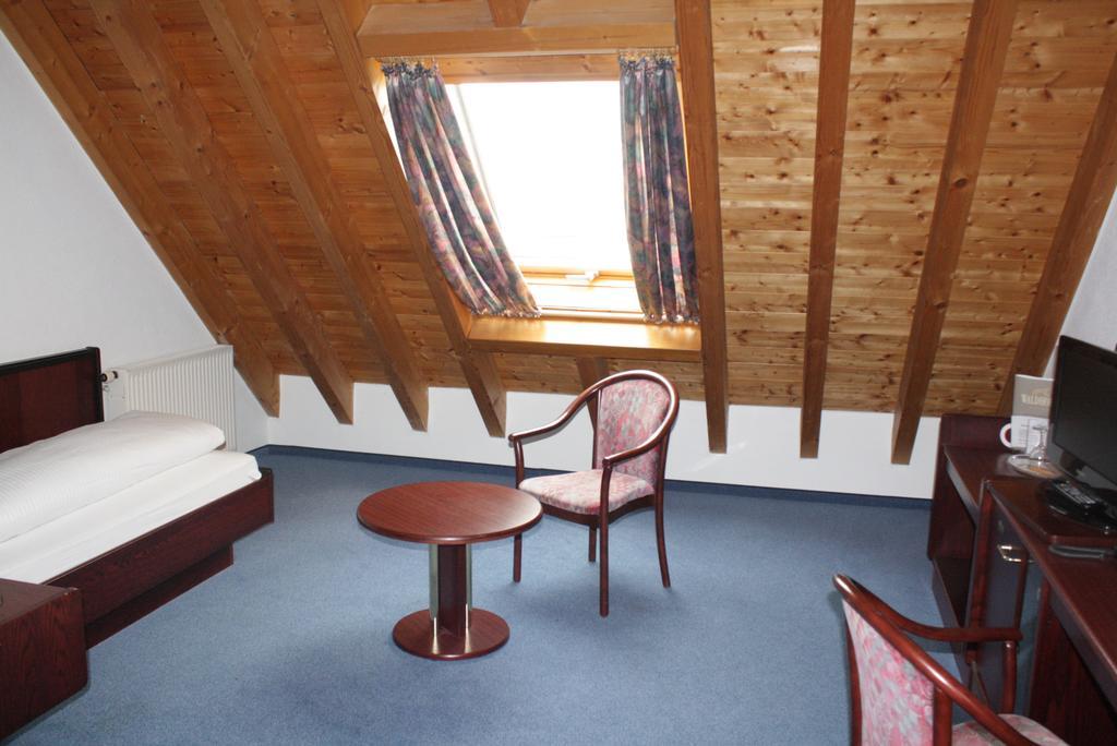 FDH Hotel Waldhorn מראה חיצוני תמונה