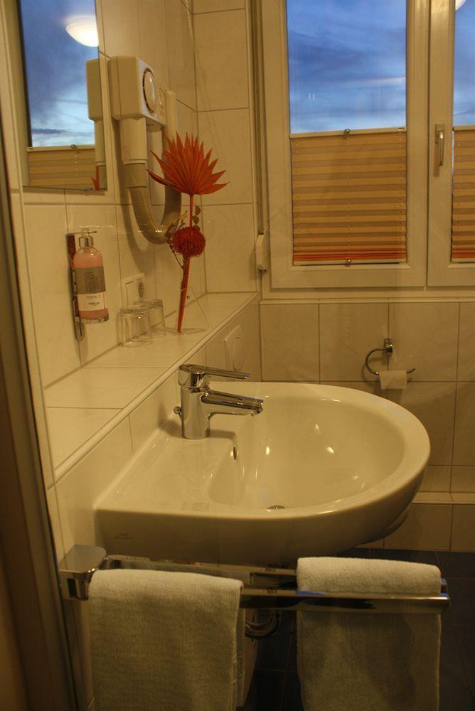 FDH Hotel Waldhorn מראה חיצוני תמונה