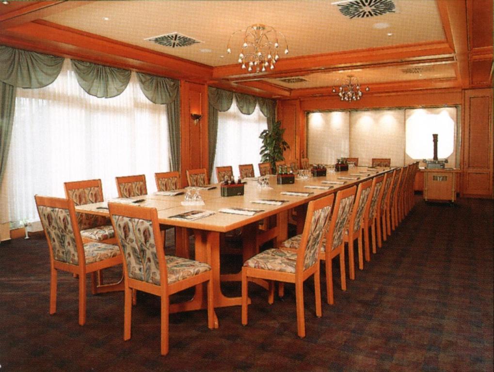 FDH Hotel Waldhorn מראה חיצוני תמונה