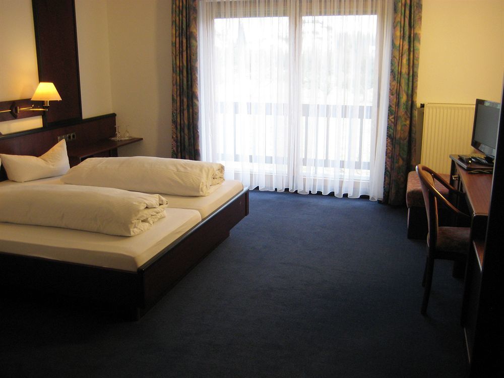 FDH Hotel Waldhorn מראה חיצוני תמונה